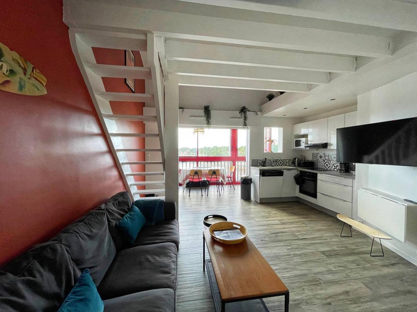 Port Sud - T3 En Duplex Avec Vue Panoramique Sur Le Port De Capbreton Apartment Exterior photo